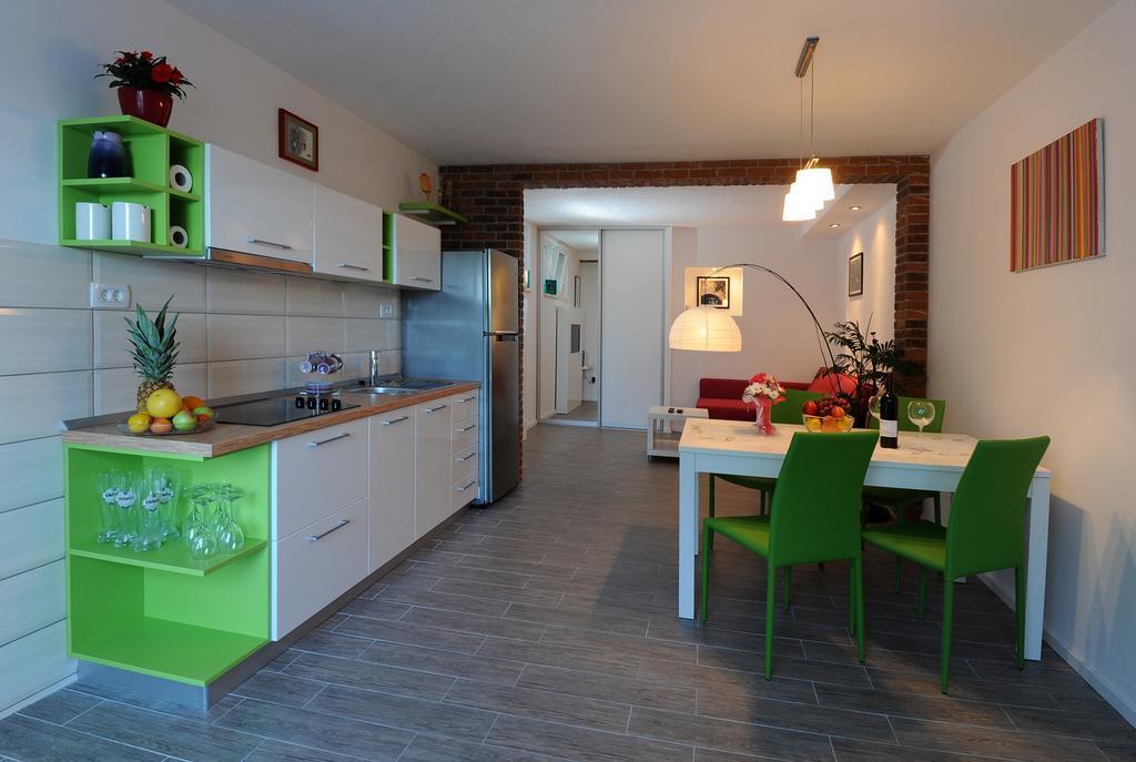 Apartment Outlet Split Ruang foto